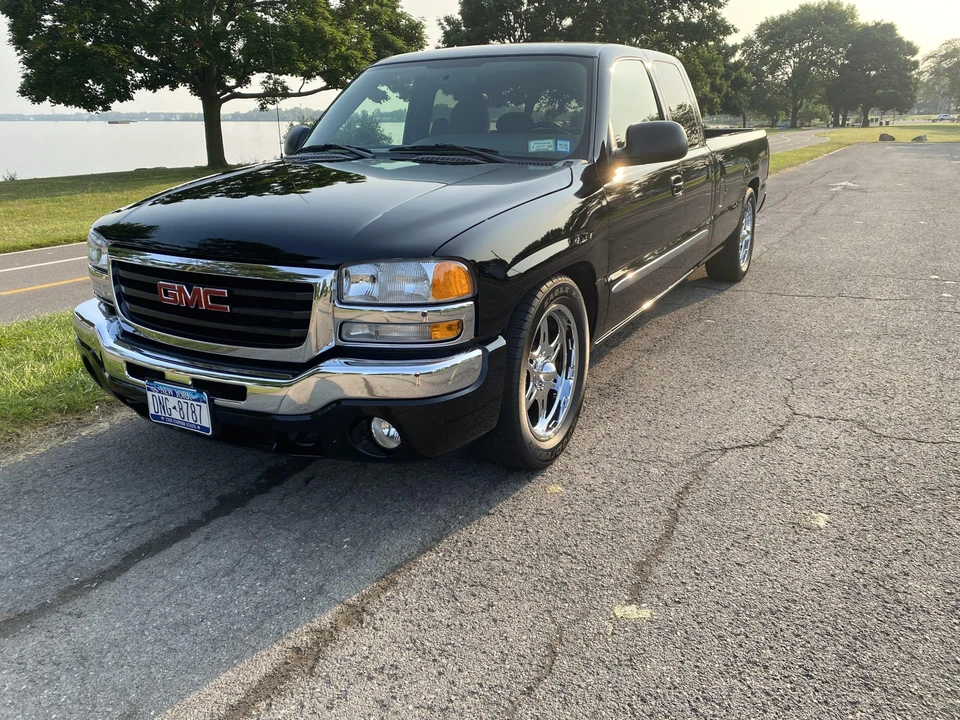 2004 GMC Sierra 2nd Gen - Image 8 of 31