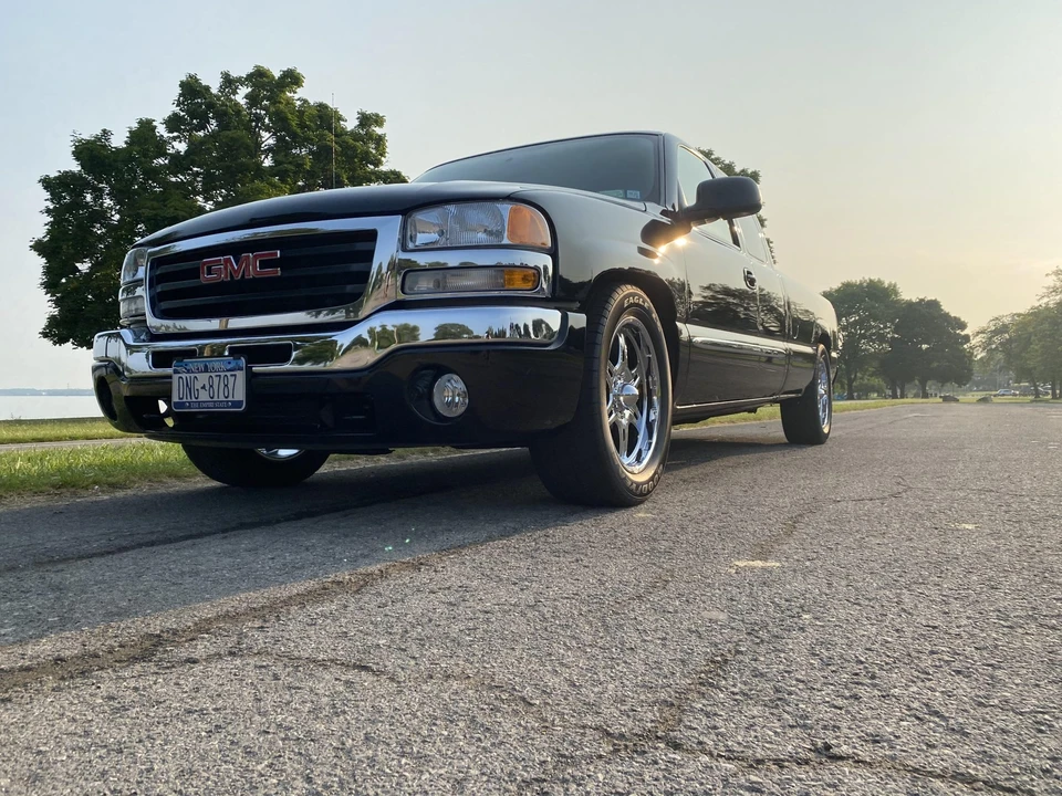 2004 GMC Sierra 2nd Gen - Image 6 of 31