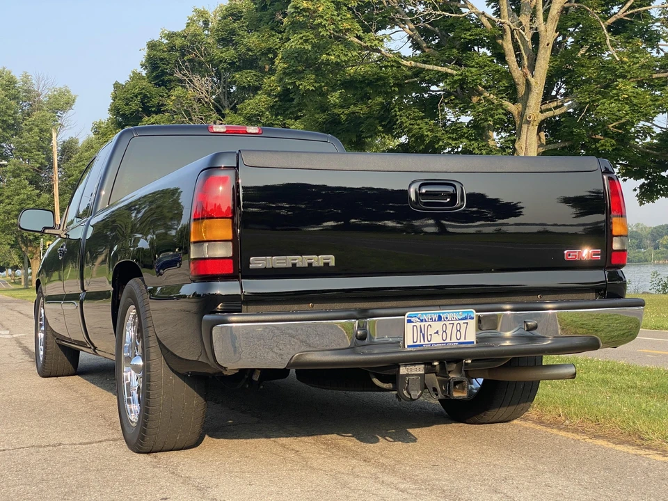 2004 GMC Sierra 2nd Gen - Image 15 of 31