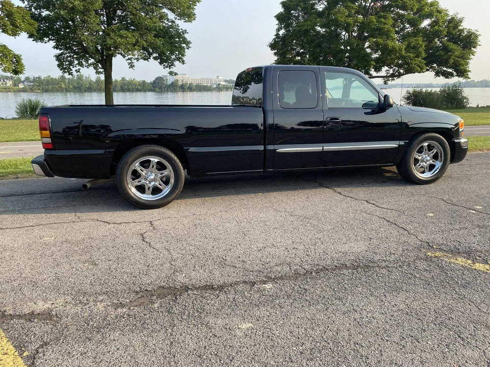 2004 GMC Sierra 2nd Gen - Image 18 of 31