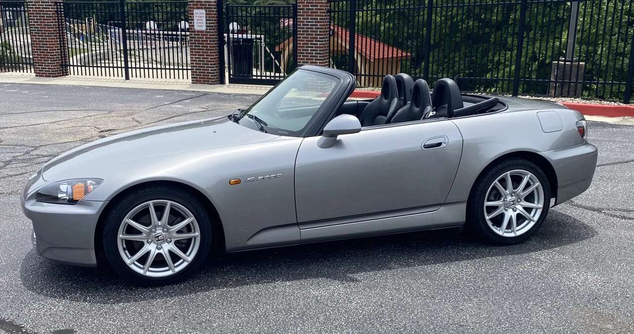 2004 Honda AP2 S2000 - Image 2 of 31