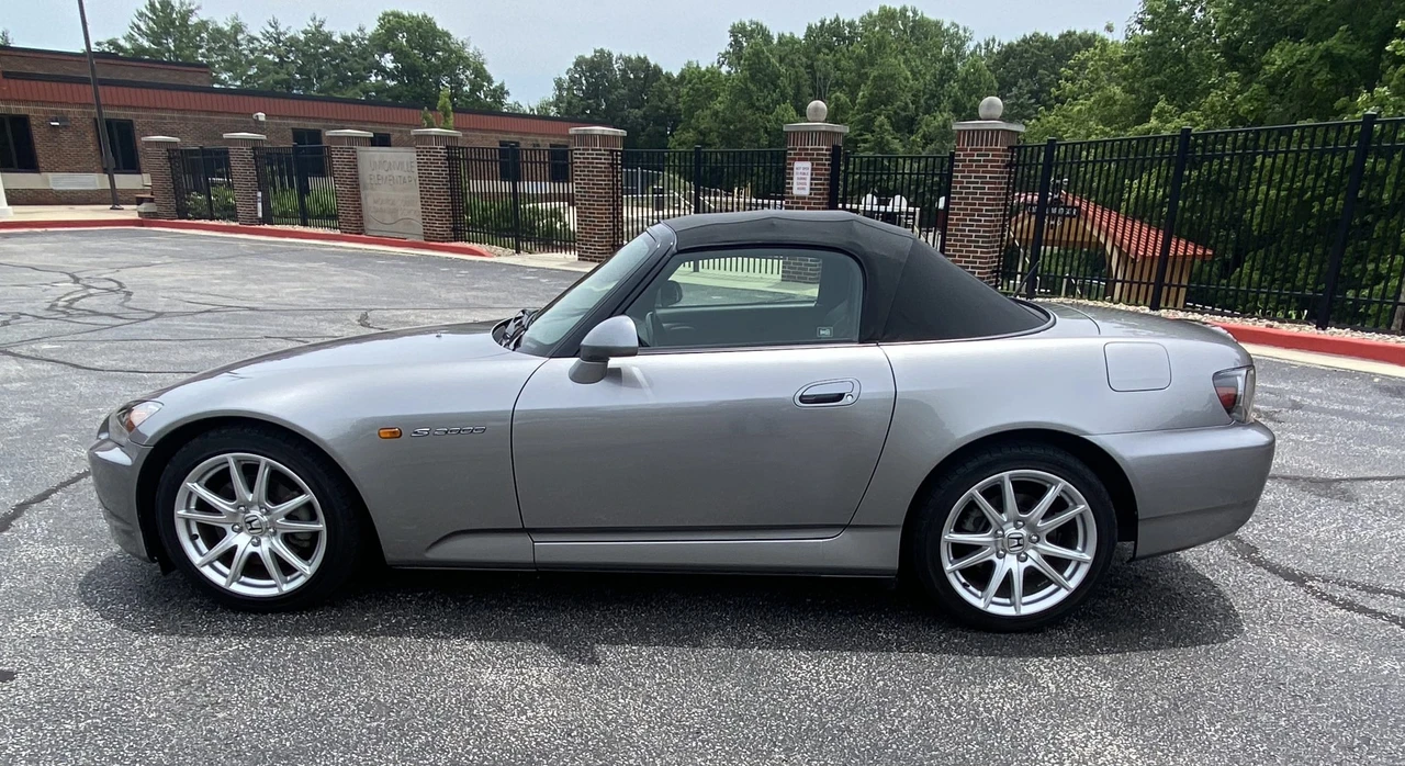 2004 Honda AP2 S2000 - Image 27 of 31