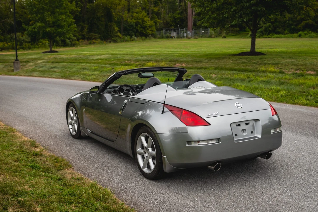 2004 Nissan 350Z 5th Gen - Image 23 of 31