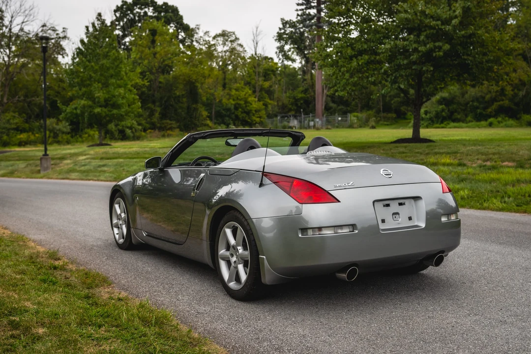 2004 Nissan 350Z 5th Gen - Image 22 of 31