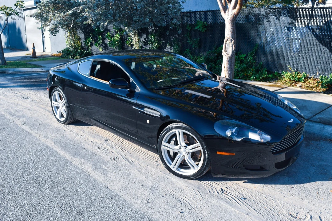 2005 Aston Martin DB9 - Image 11 of 31
