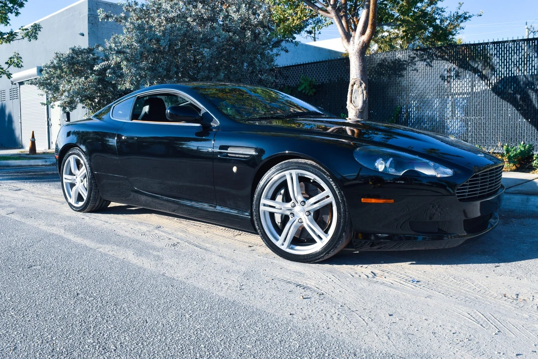 2005 Aston Martin DB9 - Image 14 of 31