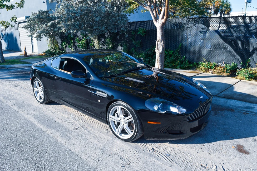 2005 Aston Martin DB9 - Image 9 of 31