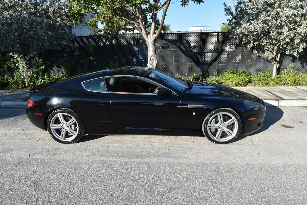 2005 Aston Martin DB9 - Image 23 of 31