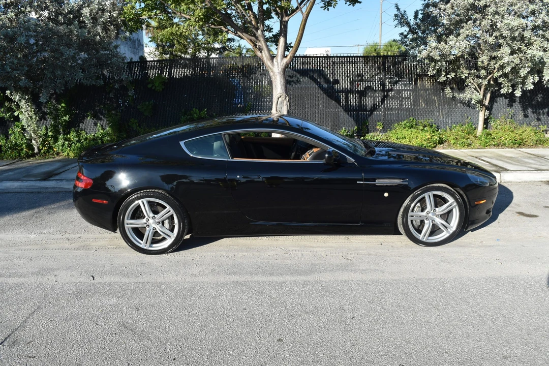 2005 Aston Martin DB9 - Image 25 of 31