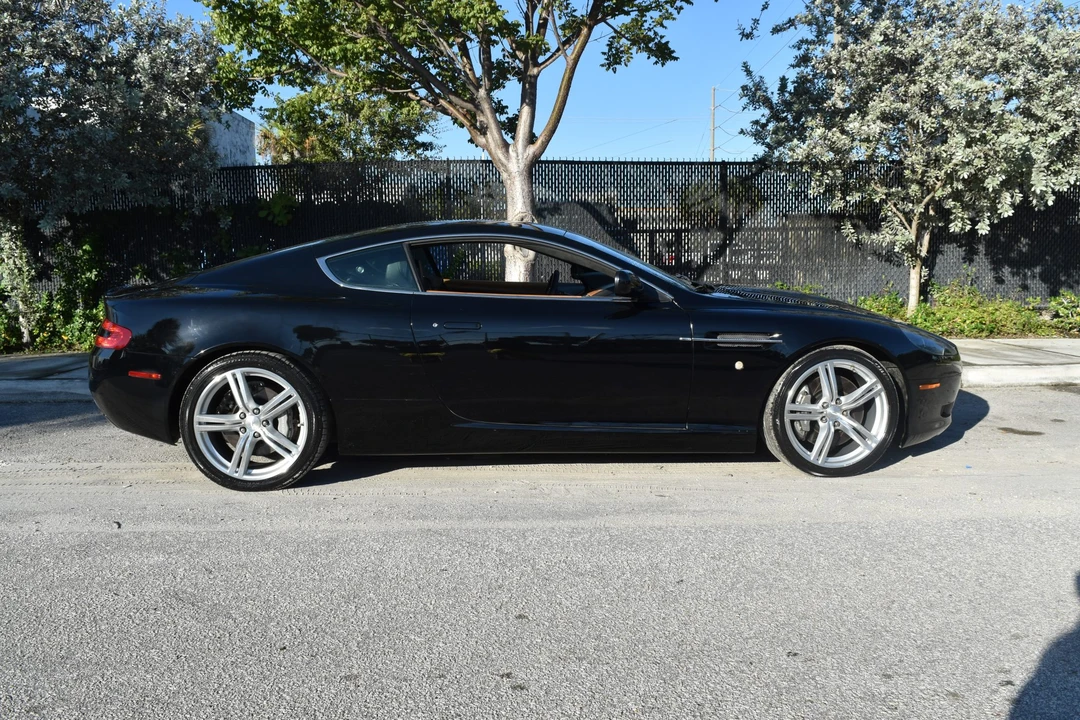 2005 Aston Martin DB9 - Image 27 of 31