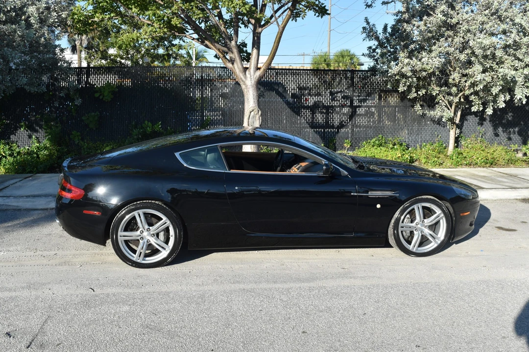 2005 Aston Martin DB9 - Image 28 of 31