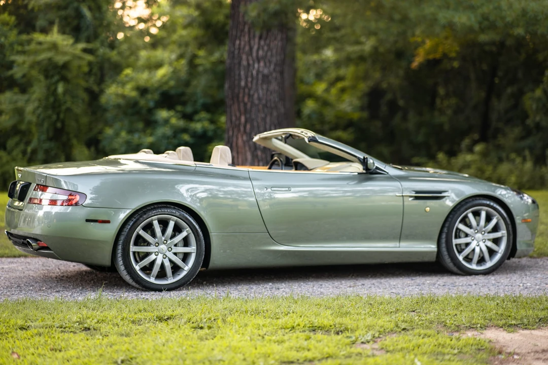 2005 Aston Martin DB9 - Image 18 of 31