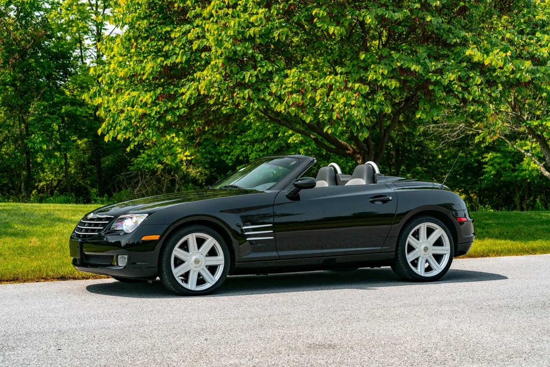 2005 Chrysler Crossfire - Image 11 of 31