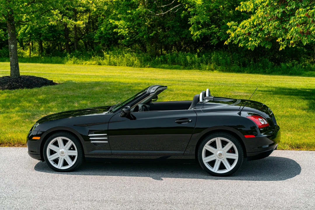 2005 Chrysler Crossfire - Image 14 of 31
