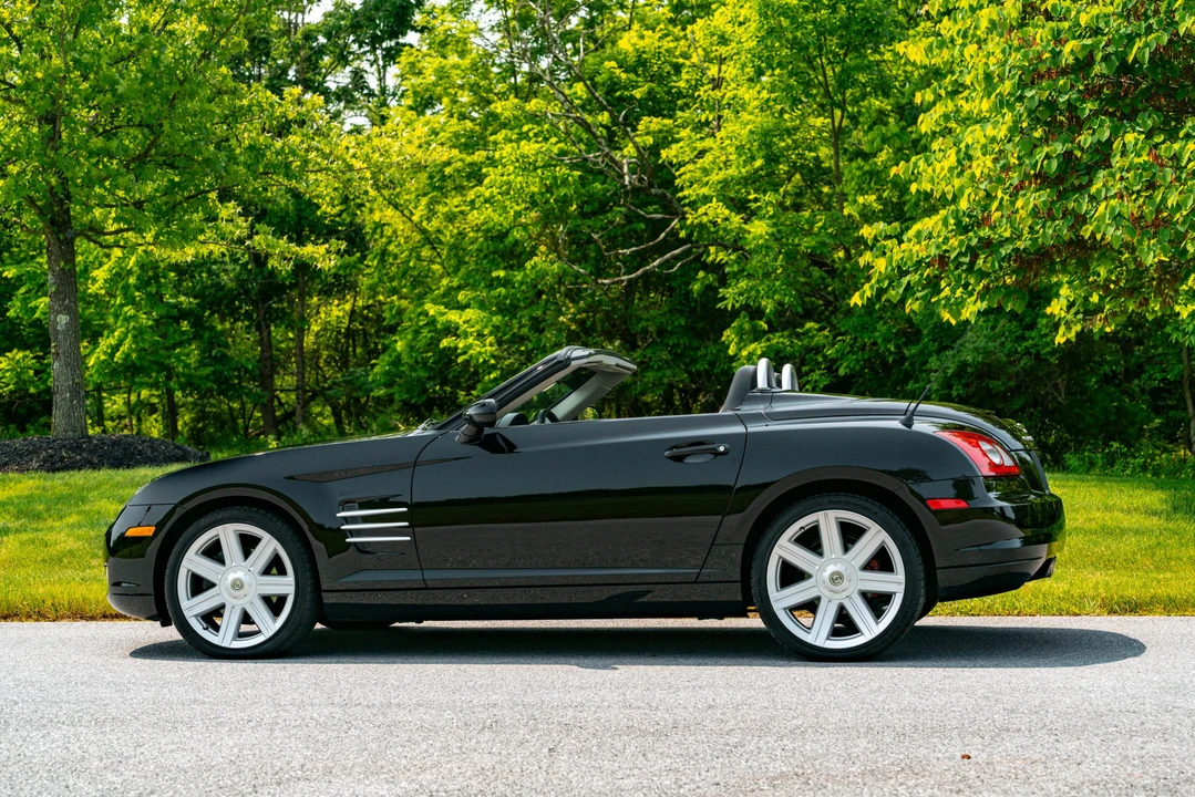 2005 Chrysler Crossfire - Image 15 of 31