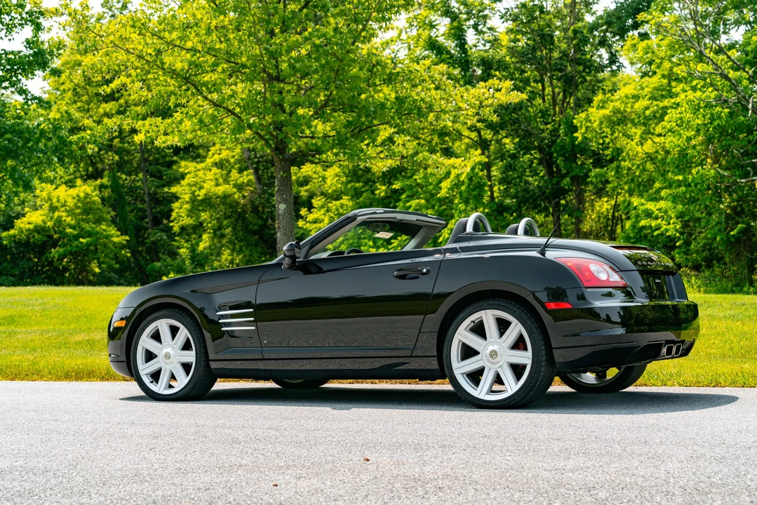 2005 Chrysler Crossfire - Image 16 of 31
