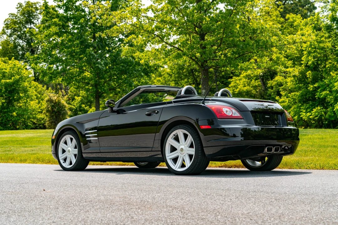 2005 Chrysler Crossfire - Image 19 of 31