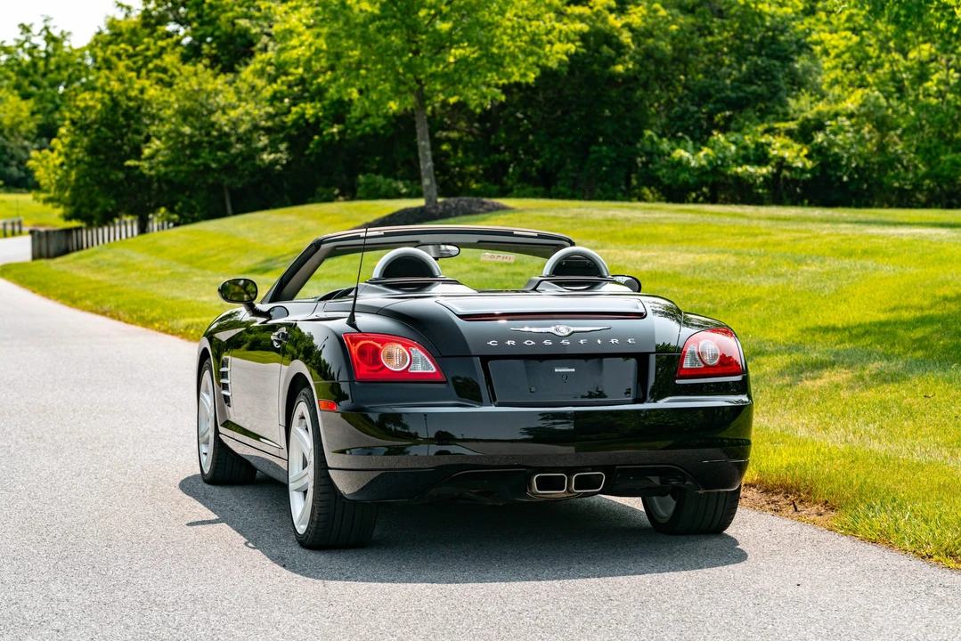 2005 Chrysler Crossfire - Image 22 of 31