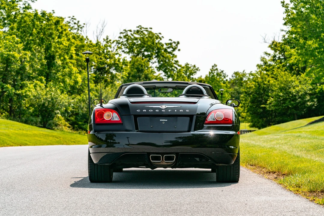 2005 Chrysler Crossfire - Image 25 of 31