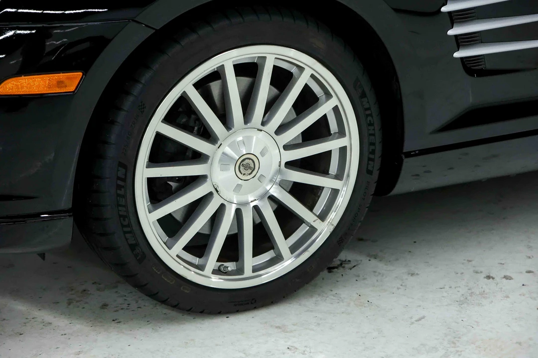 2005 Chrysler Crossfire - Image 16 of 31