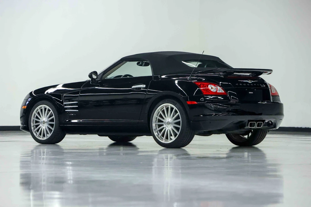 2005 Chrysler Crossfire - Image 9 of 31