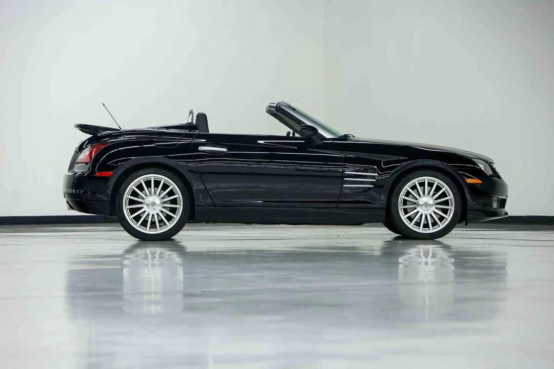 2005 Chrysler Crossfire - Image 6 of 31