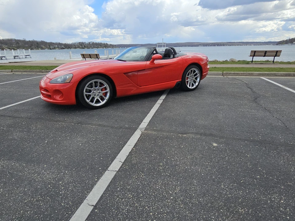 2005 Dodge Viper 3rd Gen - Image 2 of 31