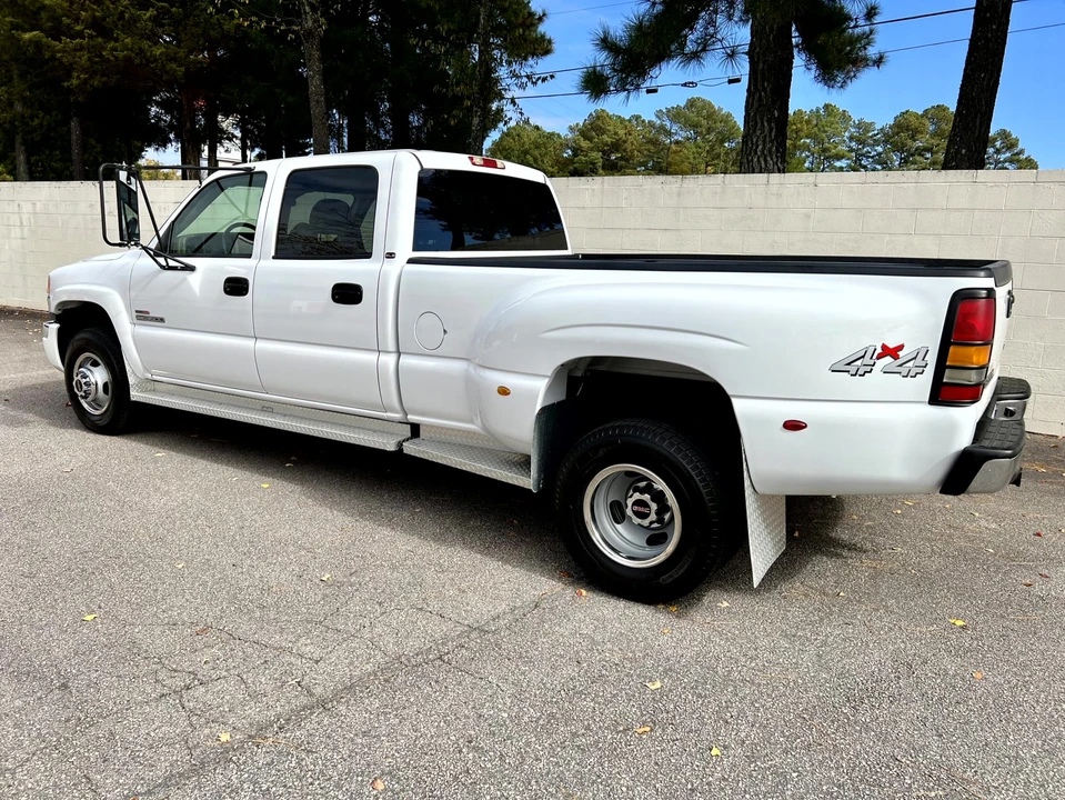 2005 GMC Sierra Heavy Duty 2nd Gen - Image 7 of 31