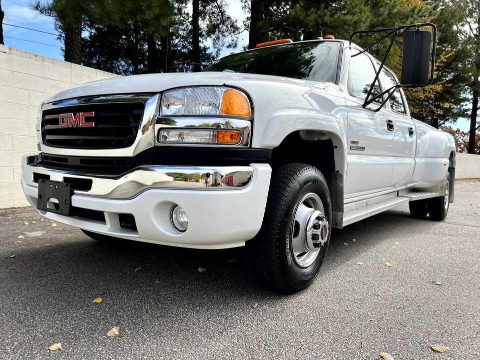 2005 GMC Sierra Heavy Duty 2nd Gen - Image 4 of 31