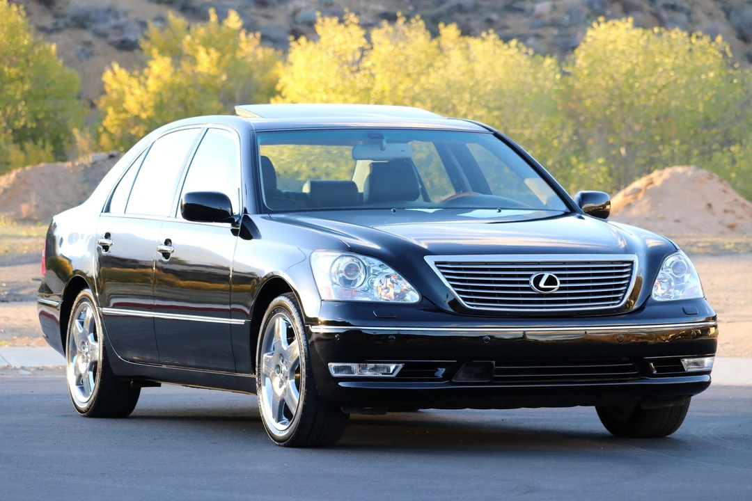 2005 Lexus LS 3rd Gen - Image 18 of 31
