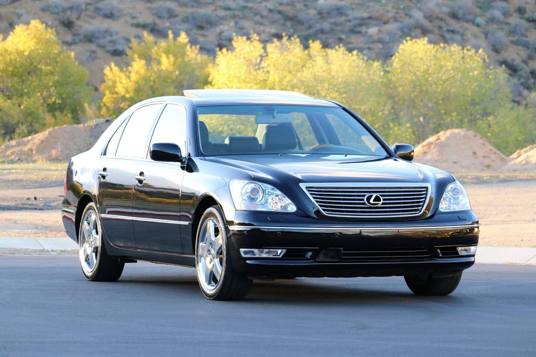 2005 Lexus LS 3rd Gen - Image 19 of 31