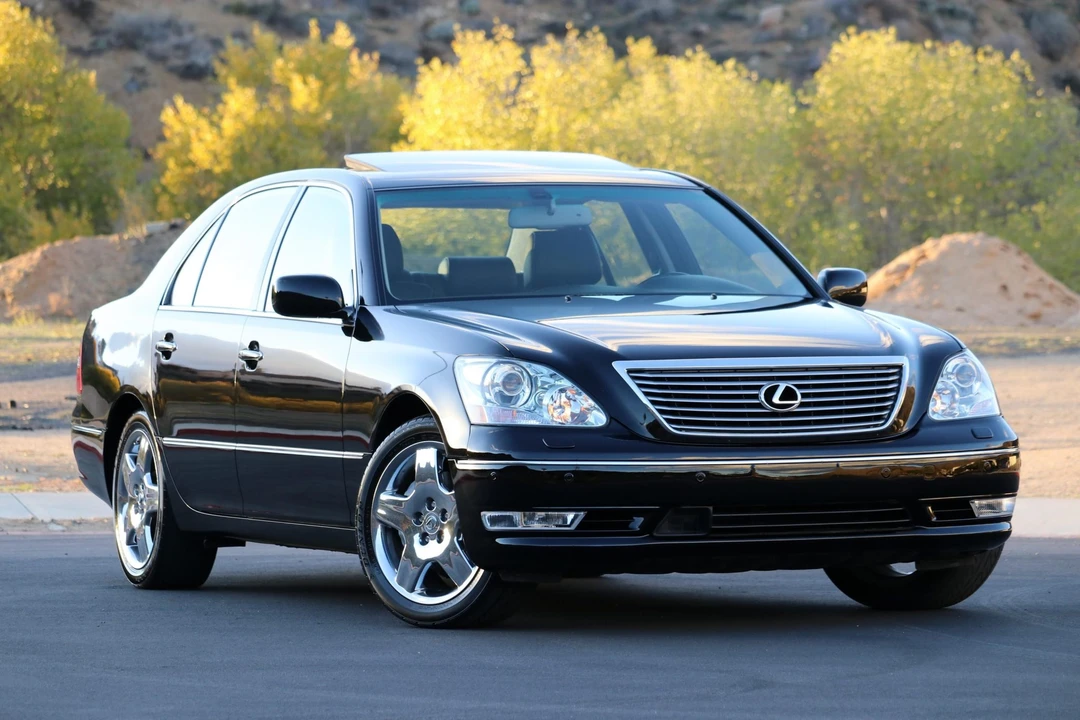 2005 Lexus LS 3rd Gen - Image 21 of 31