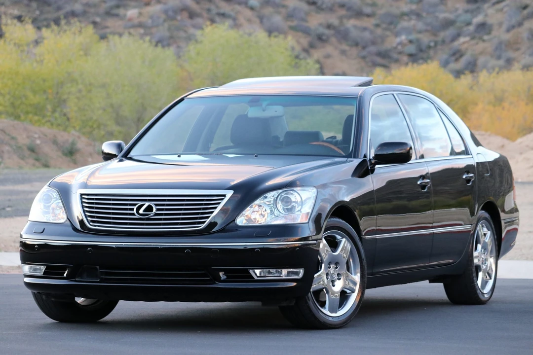 2005 Lexus LS 3rd Gen - Image 2 of 31