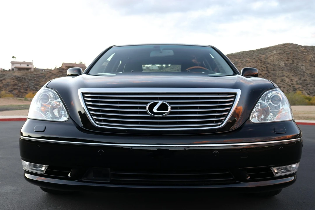 2005 Lexus LS 3rd Gen - Image 27 of 31