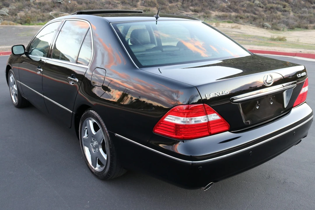 2005 Lexus LS 3rd Gen - Image 6 of 31