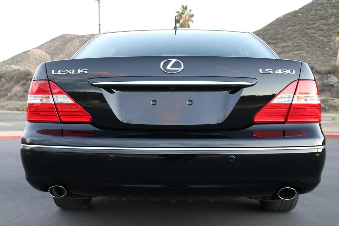 2005 Lexus LS 3rd Gen - Image 13 of 31