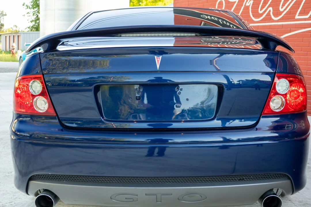 2005 Pontiac GTO 4th Gen - Image 10 of 31