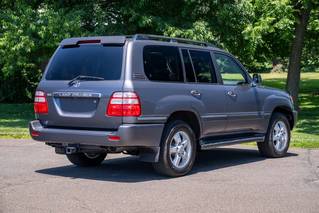 2005 Toyota J100 Land Cruiser - Image 14 of 31