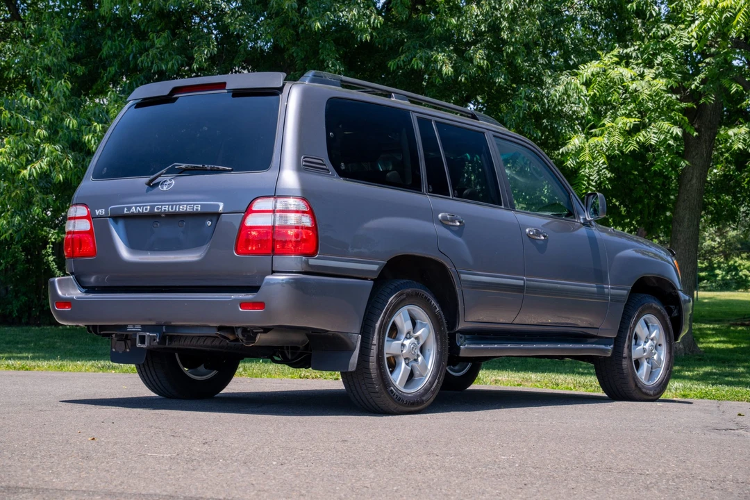 2005 Toyota J100 Land Cruiser - Image 15 of 31