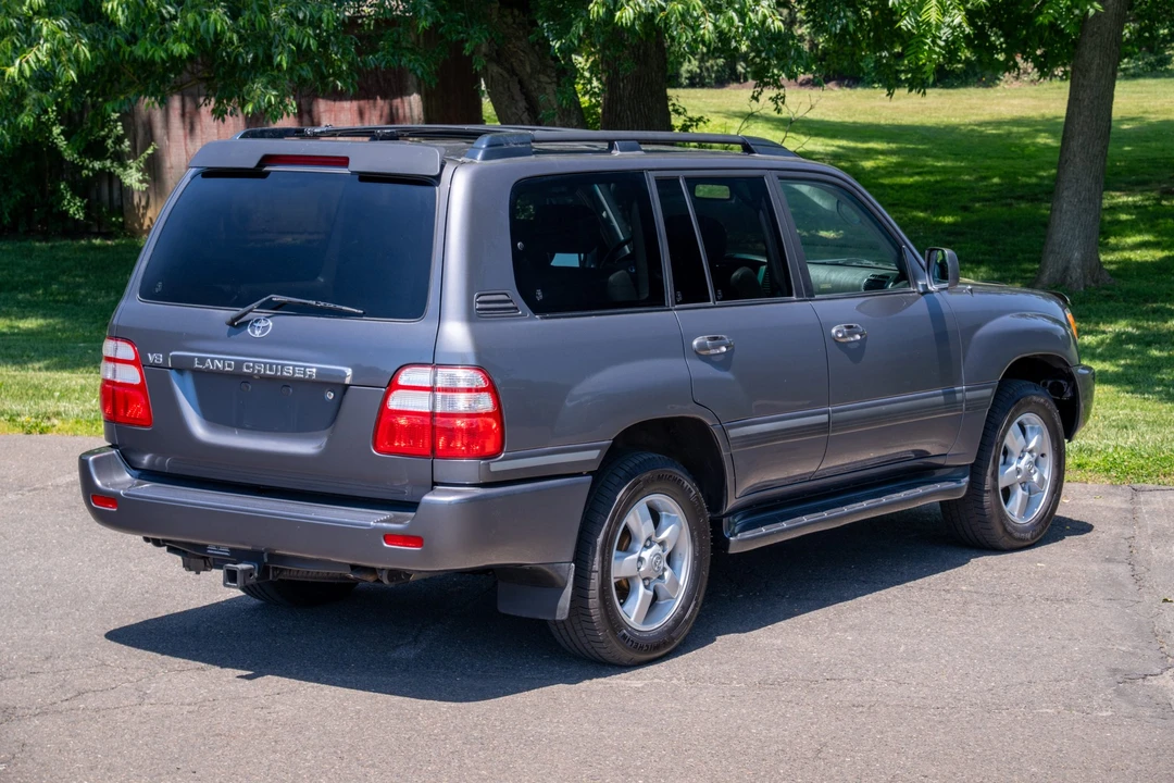 2005 Toyota J100 Land Cruiser - Image 16 of 31