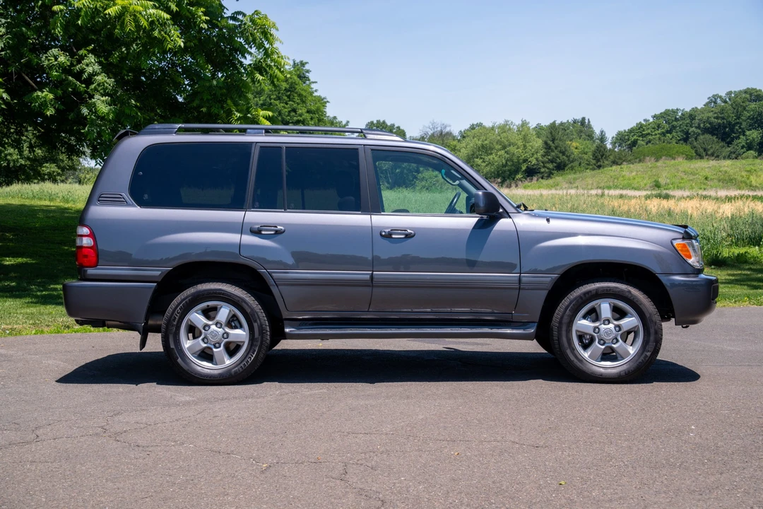 2005 Toyota J100 Land Cruiser - Image 18 of 31