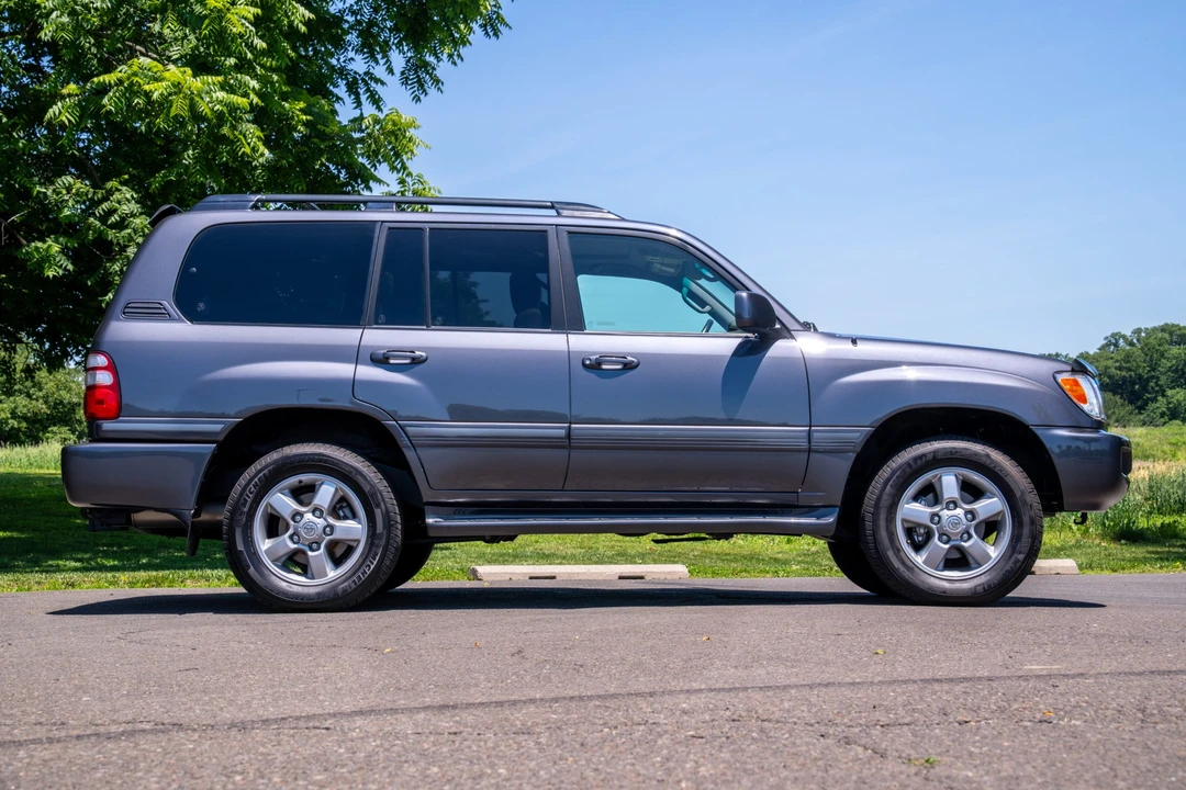 2005 Toyota J100 Land Cruiser - Image 19 of 31