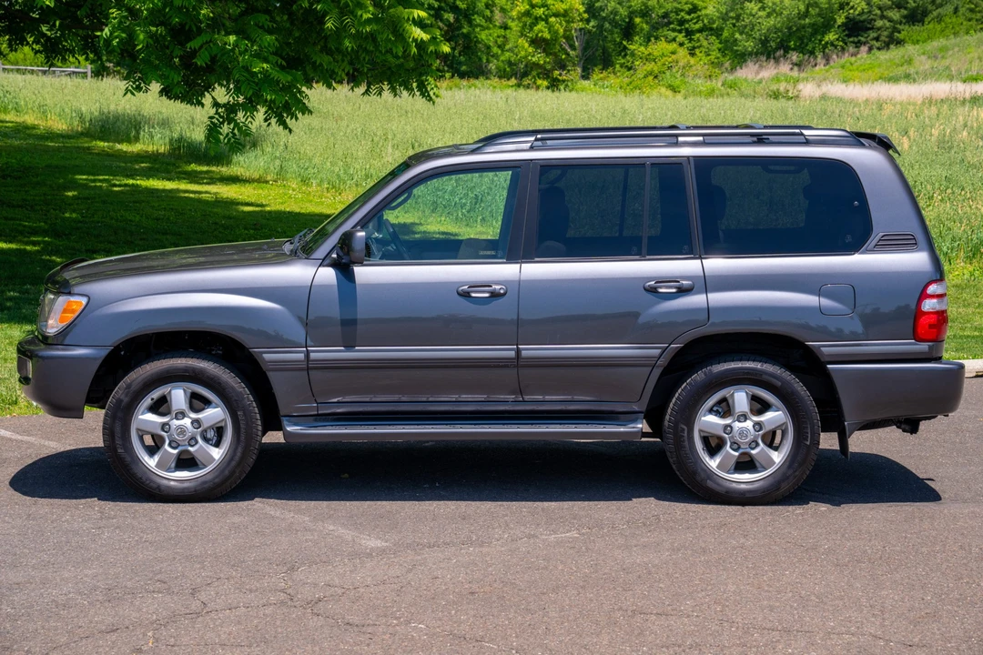 2005 Toyota J100 Land Cruiser - Image 7 of 31