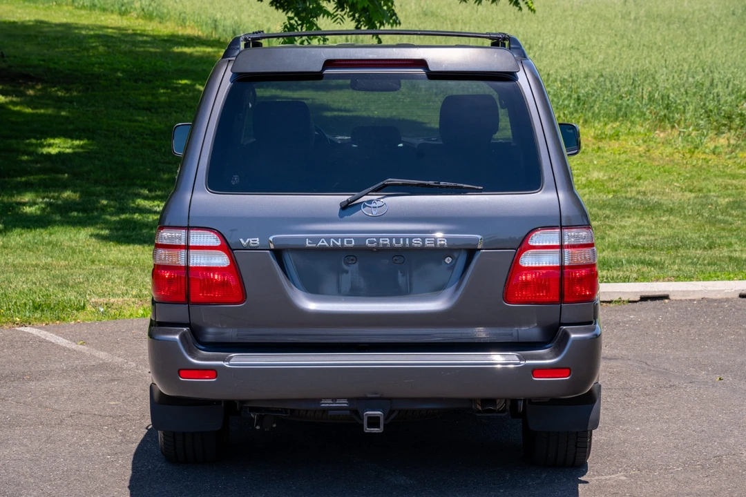 2005 Toyota J100 Land Cruiser - Image 13 of 31