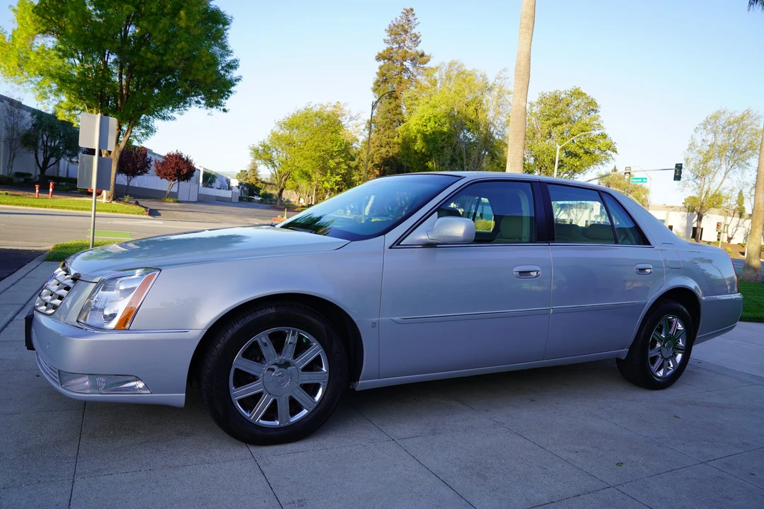 2006 Cadillac DTS - Image 5 of 31