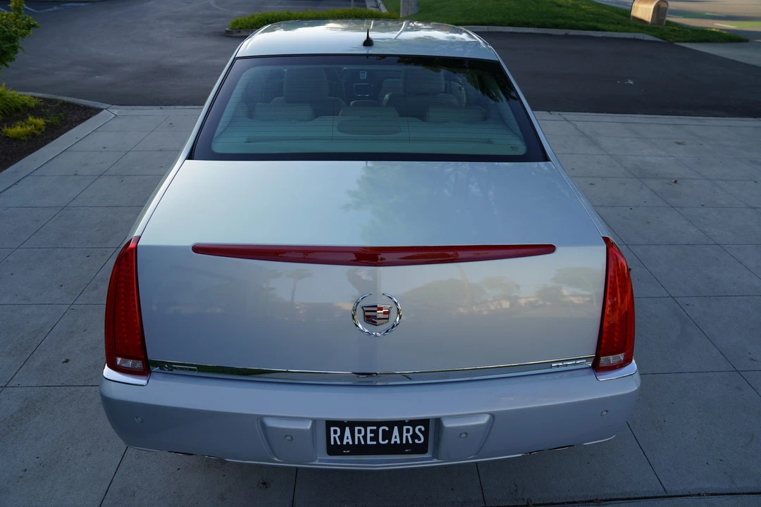 2006 Cadillac DTS - Image 11 of 31