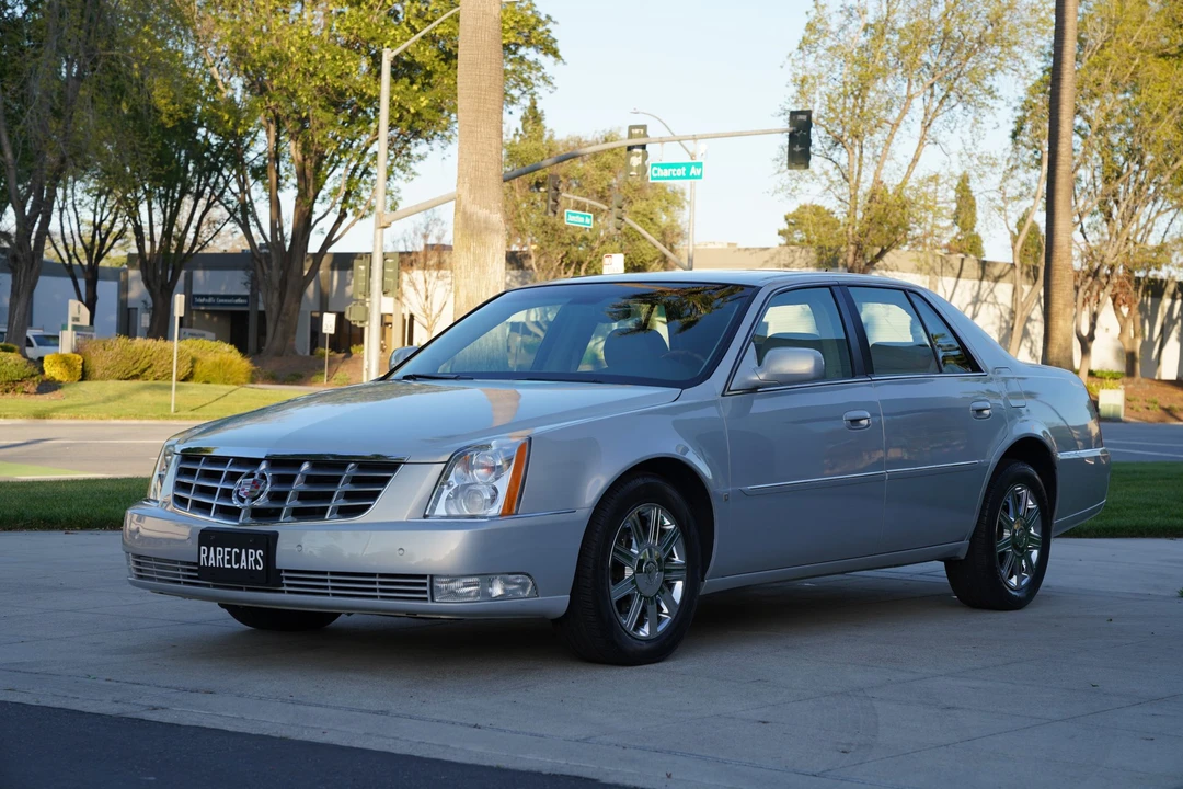 2006 Cadillac DTS - Image 2 of 31