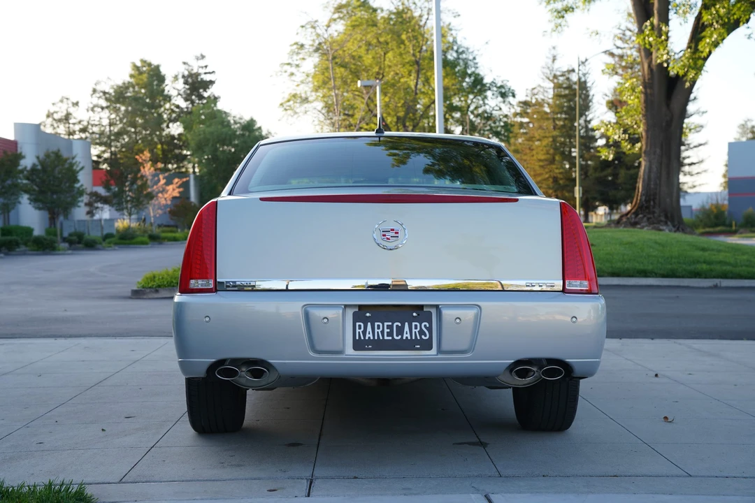 2006 Cadillac DTS - Image 10 of 31