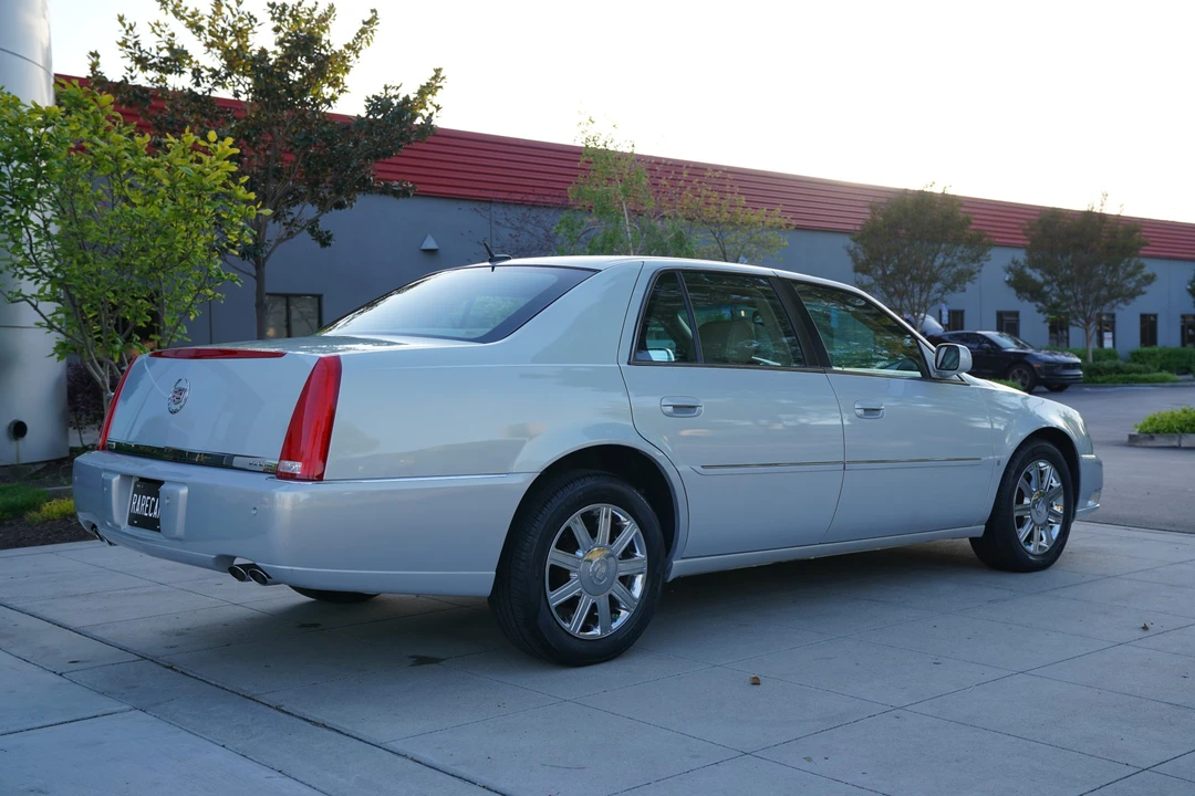2006 Cadillac DTS - Image 14 of 31