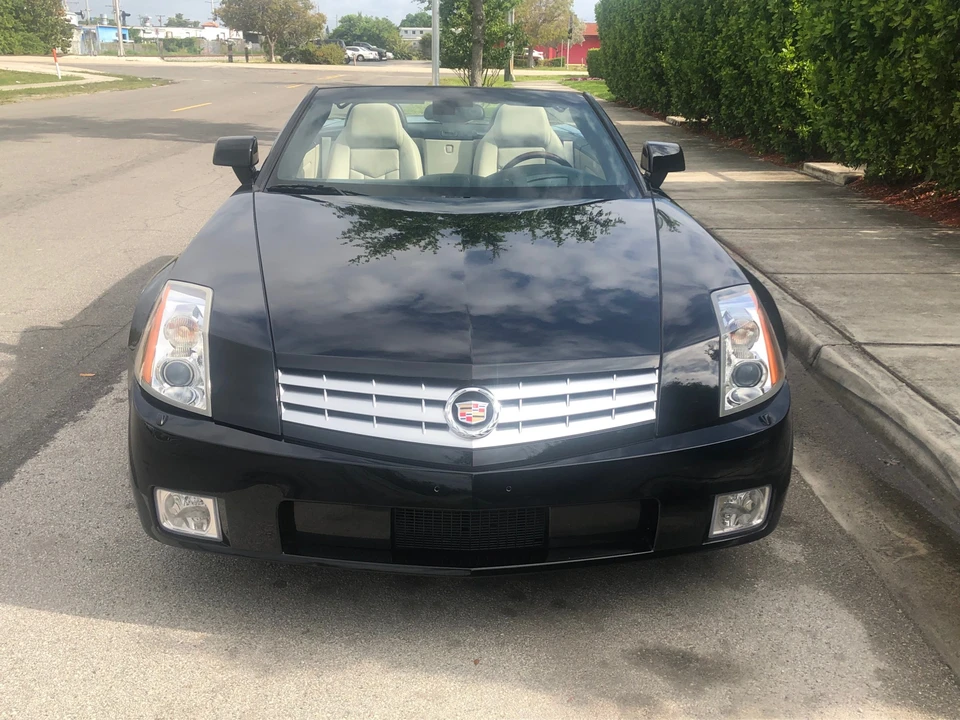 2006 Cadillac XLR - Image 7 of 31